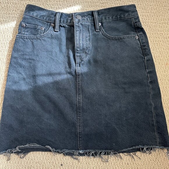 Levi's Black Denim Skirt - Picture 1 of 4